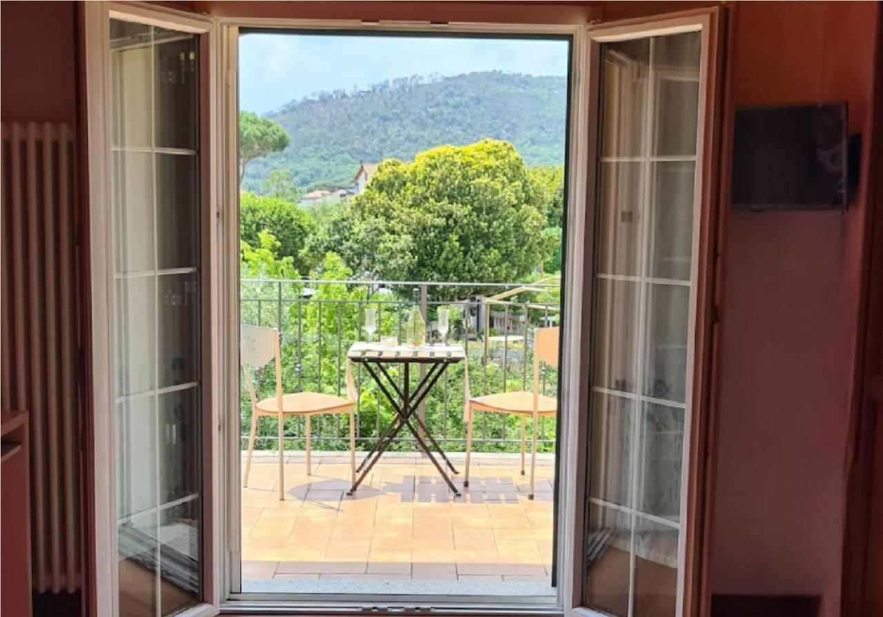La Terrazza Sui Limoni - Suite Degli Ospiti - Mare, Escursioni A Piedi O Bike, Falesie Per Arrampicate Cisano sul Neva Exterior foto